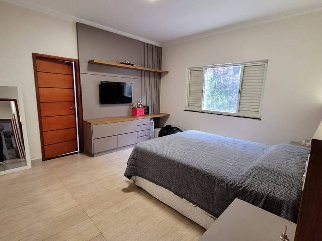 #8 - Casa para Venda em Franca - SP